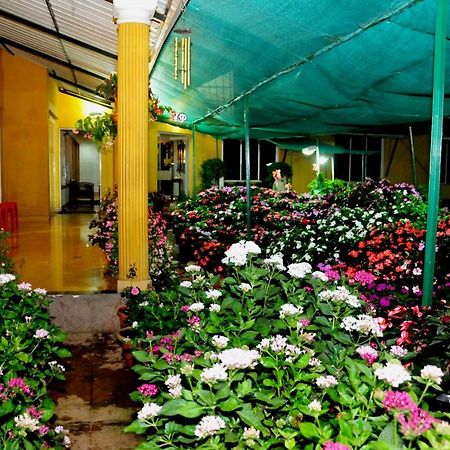 Sri Venkateshwara Residency Hotel Madikeri Bagian luar foto