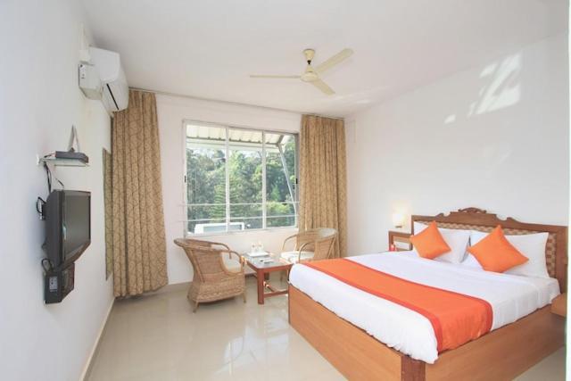 Sri Venkateshwara Residency Hotel Madikeri Bagian luar foto